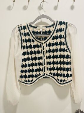 Crochet Knit Black & Cream Button-Front Vest Blouse